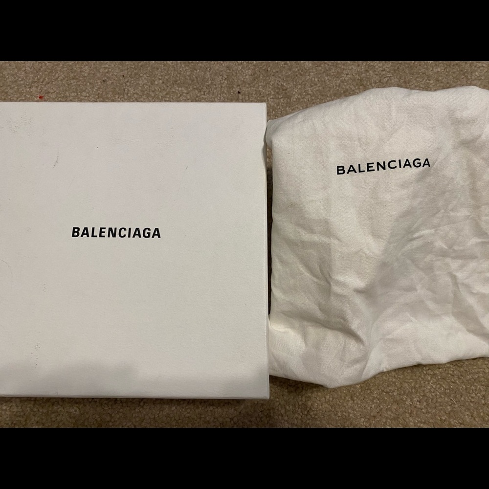 Balenciaga belt, white, lizard embossed.